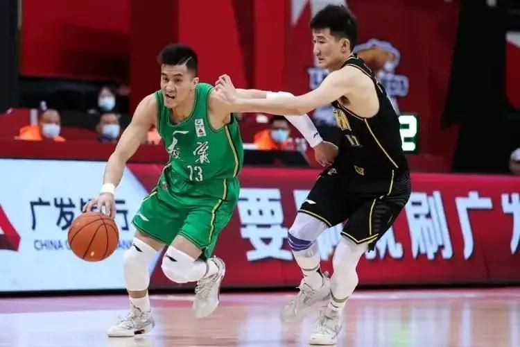 老板和他的下属之间的危险关系