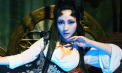 小莹的乳门卫老董t大校花